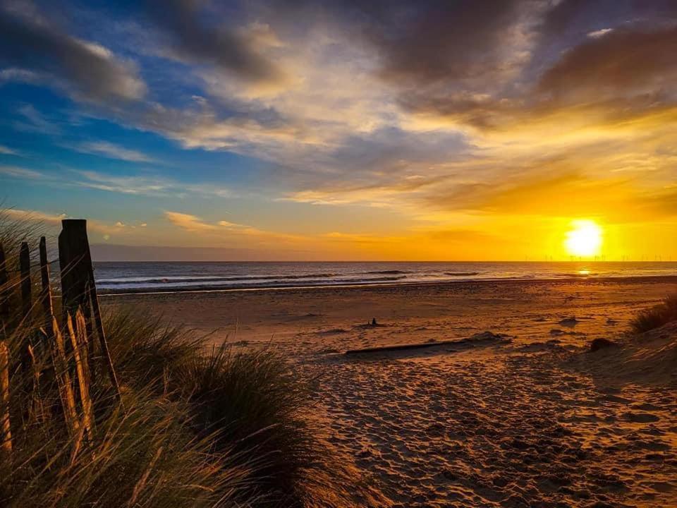 Chalet 319, Hemsby - Two Bed Chalet, Sleeps 5, Pet Friendly, Bed Linen And Towels Included Esterno foto
