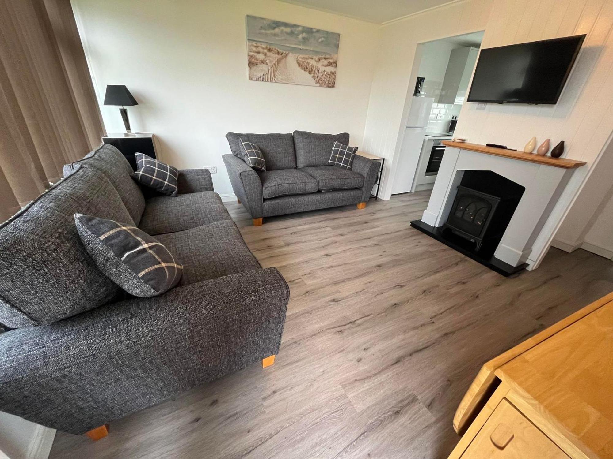 Chalet 319, Hemsby - Two Bed Chalet, Sleeps 5, Pet Friendly, Bed Linen And Towels Included Esterno foto